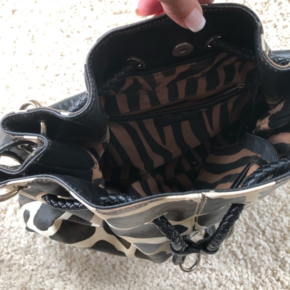 DOONEY & BOURKE Giraffe Print leather Shoulder Satchel Handbag - Picture 3 of 3